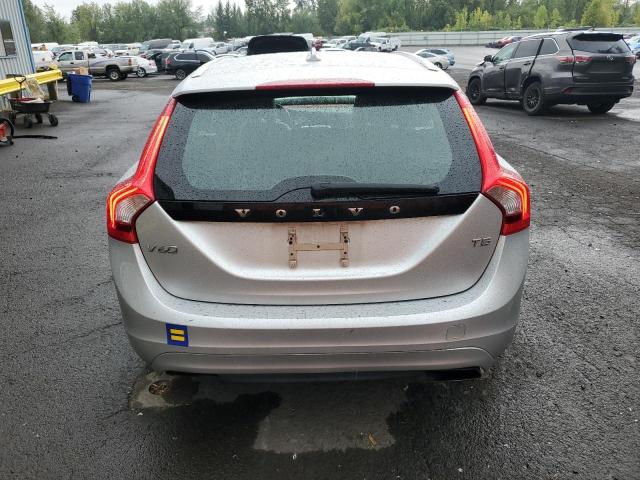Photo 6 from auction – 2015 VOLVO V60 PREMIE with VIN YV140MEB2F1201284