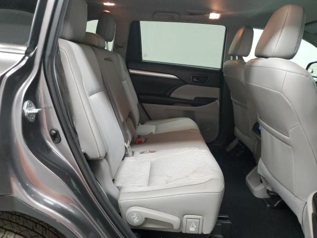 Photo 10 from auction – 2018 TOYOTA HIGHLANDER with VIN 5TDZZRFHXJS252674