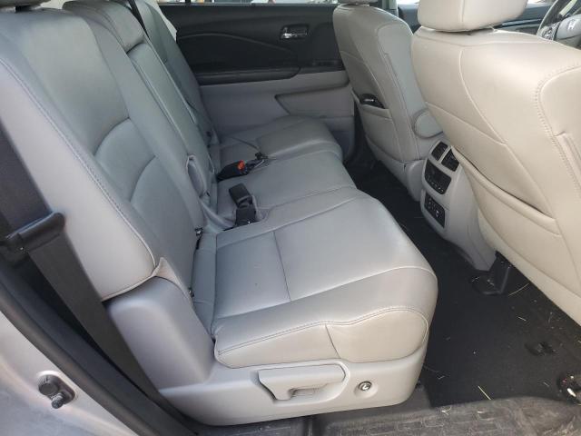Photo 11 from auction – 2017 HONDA PILOT TOURING with VIN 5FNYF6H94HB047892