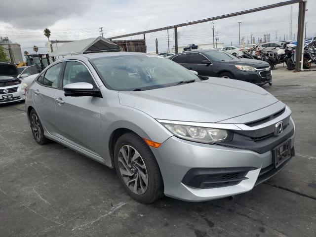 صورة رقم 4 من المزاد - 2017 HONDA CIVIC EX مع VIN 19XFC2F73HE216817