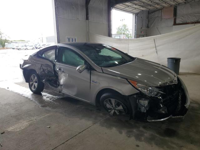 Photo 4 from auction – 2012 HYUNDAI SONATA HYB with VIN KMHEC4A48CA041640