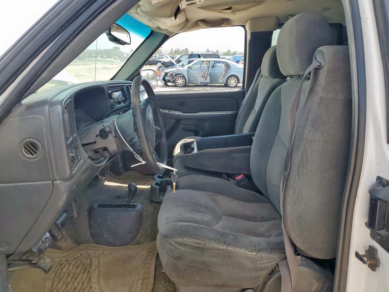 Photo 7 from auction – 2004 CHEVROLET SILVERADO with VIN 1GCHK29U54E100845