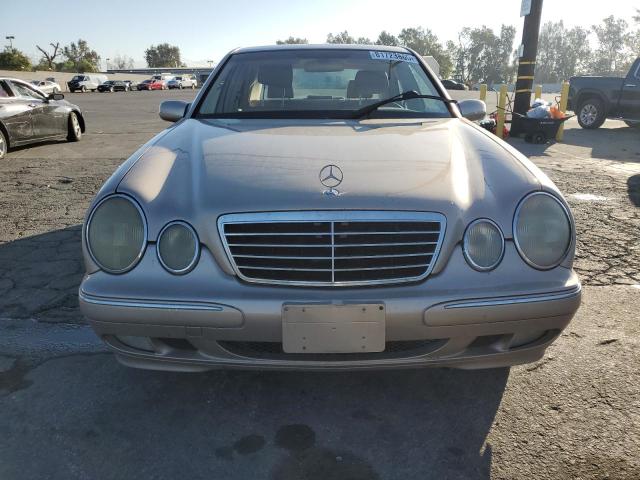 صورة رقم 5 من المزاد - 2000 MERCEDES-BENZ E 320 مع VIN WDBJF65J7YB019974