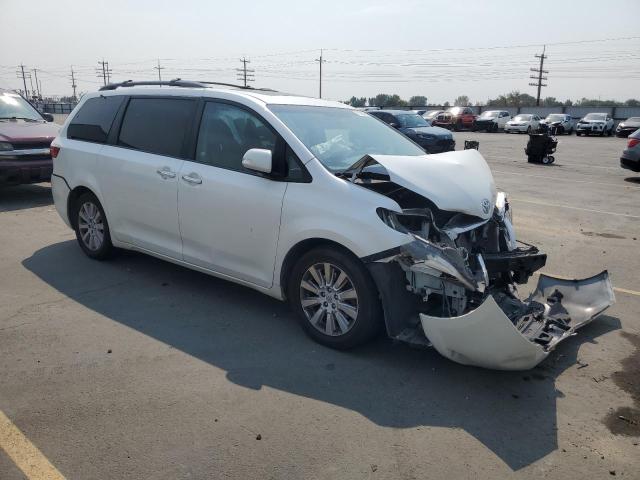 Photo 4 from auction – 2015 TOYOTA SIENNA XLE with VIN 5TDYK3DC1FS656989