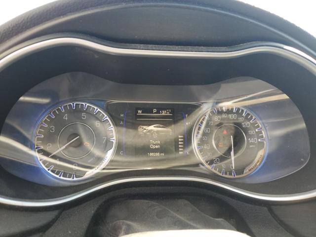 Photo 9 from auction – 2015 CHRYSLER 200 LIMITE with VIN 1C3CCCAB0FN655037