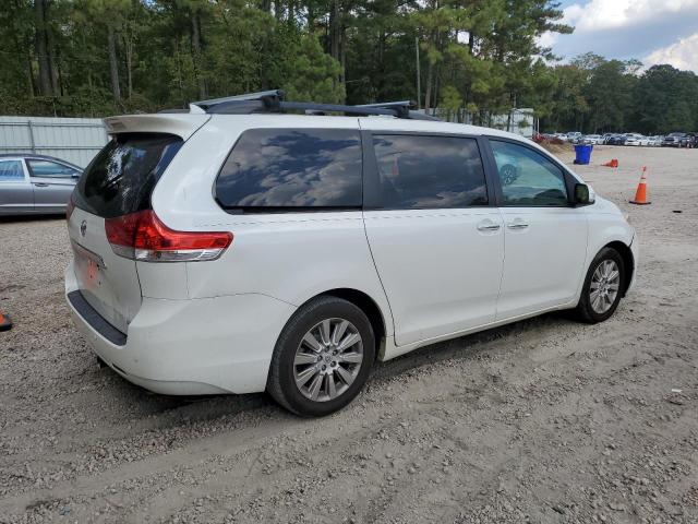 Photo 3 from auction – 2013 TOYOTA SIENNA XLE with VIN 5TDDK3DC3DS050301
