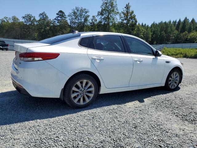 Photo 3 from auction – 2017 KIA OPTIMA EX with VIN 5XXGU4L35HG169814