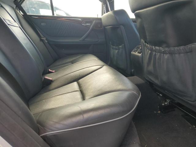 Фото 10 с аукциона – 2001 MERCEDES-BENZ E 320 с VIN WDBJF65J41B243029