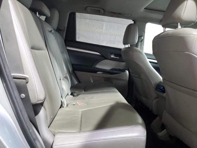 Photo 11 from auction – 2014 TOYOTA HIGHLANDER with VIN 5TDJKRFHXES060579