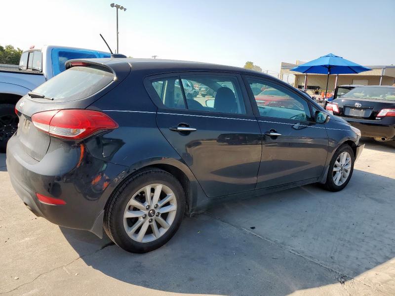 Photo 3 from auction – 2017 KIA FORTE LX with VIN KNAFK5A82H5690321