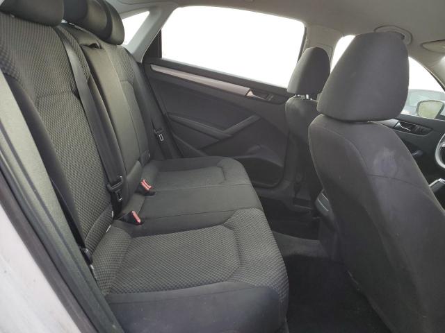 Photo 10 from auction – 2013 VOLKSWAGEN PASSAT S with VIN 1VWAP7A31DC018347