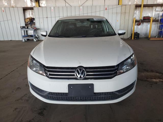 Photo 5 from auction – 2015 VOLKSWAGEN PASSAT S with VIN 1VWAT7A32FC043658