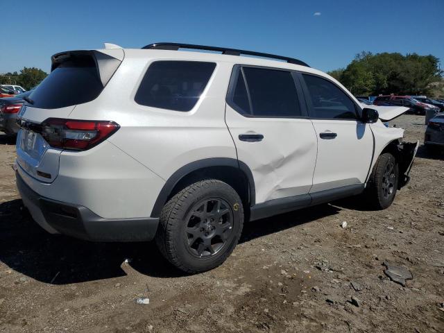 Photo 3 from auction – 2023 HONDA PILOT TRAI with VIN 5FNYG1H68PB048872