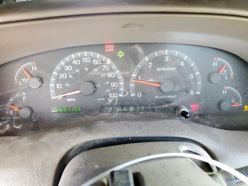 Photo 9 from auction – 2002 FORD F150 SUPER with VIN 1FTRW07LX2KA53852