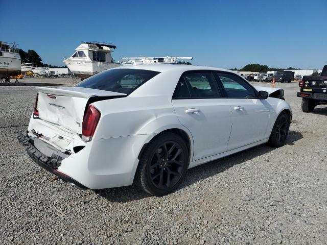 Photo 3 from auction – 2017 CHRYSLER 300 S with VIN 2C3CCABG2HH547027