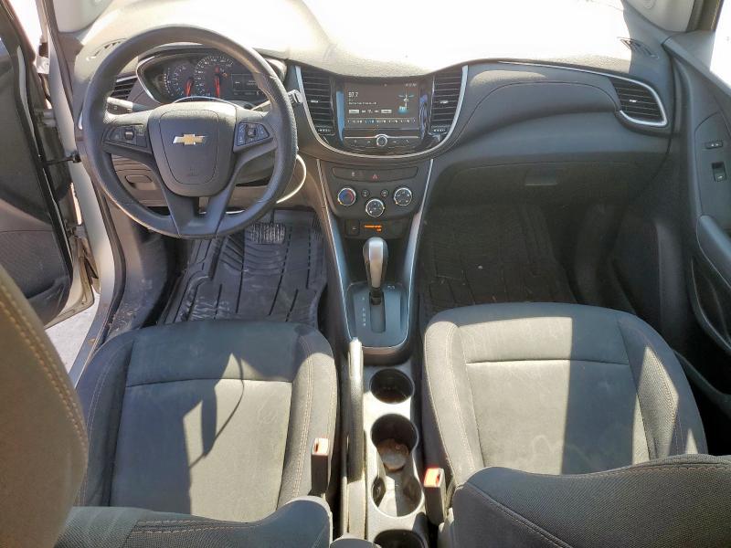 Photo 8 from auction – 2017 CHEVROLET TRAX 1LT with VIN 3GNCJLSB6HL188040