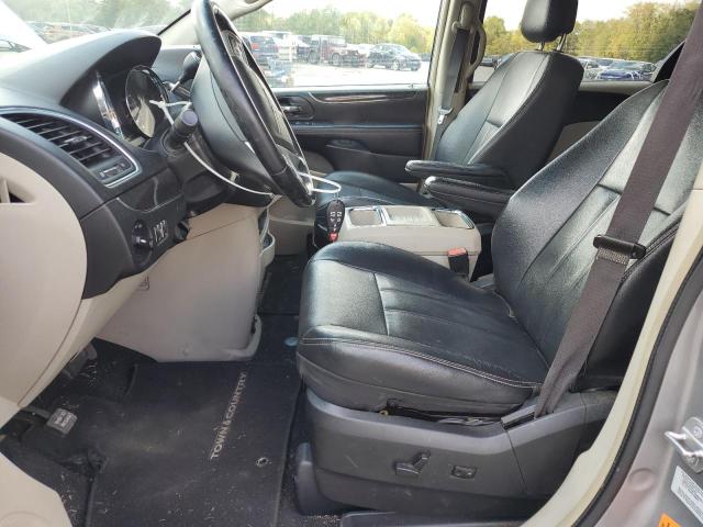 Photo 7 from auction – 2015 CHRYSLER TOWN & COU with VIN 2C4RC1BG4FR664542
