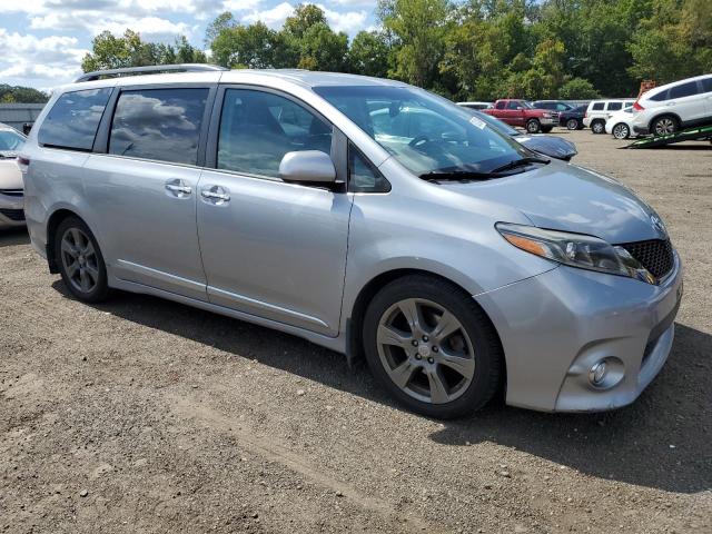 Photo 4 from auction – 2017 TOYOTA SIENNA SE with VIN 5TDXZ3DC5HS869101
