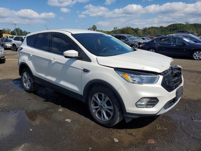 Photo 4 from auction – 2017 FORD ESCAPE SE with VIN 1FMCU9GD6HUD99785