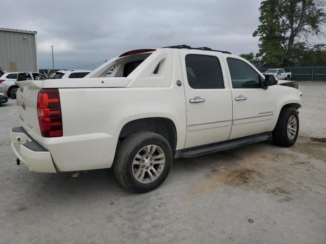 Photo 3 from auction – 2013 CHEVROLET AVALANCHE with VIN 3GNTKGE79DG229467