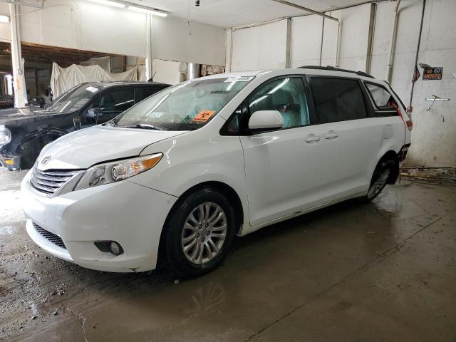 Photo 1 from auction – 2012 TOYOTA SIENNA XLE with VIN 5TDYK3DC8CS271070