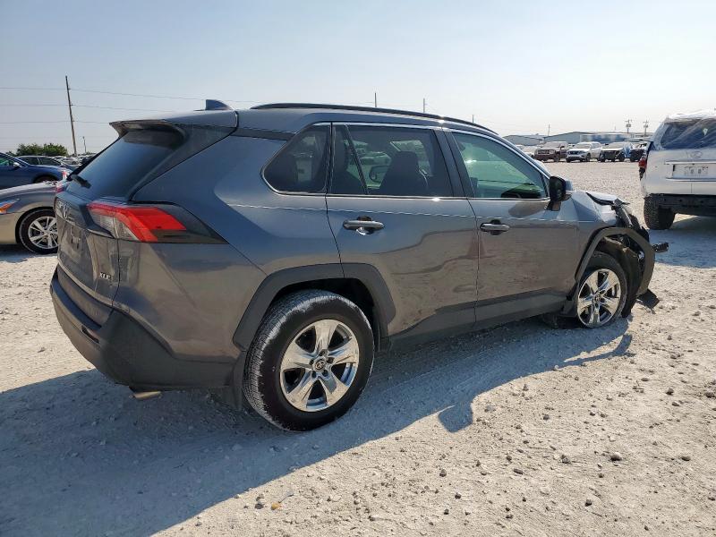 Photo 3 from auction – 2021 TOYOTA RAV4 XLE with VIN 2T3W1RFVXMC129655
