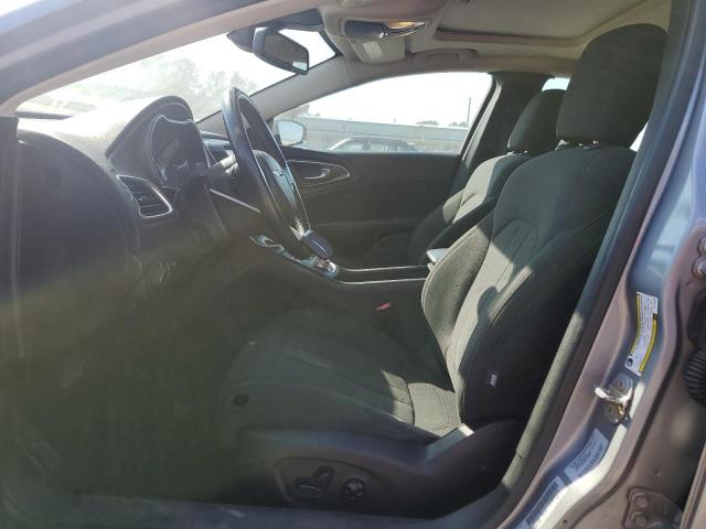 Photo 7 from auction – 2016 CHRYSLER 200 LIMITE with VIN 1C3CCCAB3GN118549
