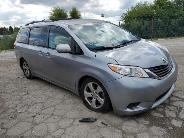 Photo 4 from auction – 2013 TOYOTA SIENNA LE with VIN 5TDKK3DC2DS300733