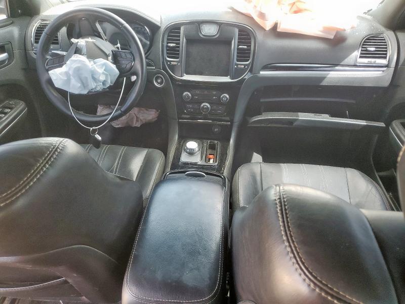 Photo 8 from auction – 2018 CHRYSLER 300 S with VIN 2C3CCAGG1JH192382