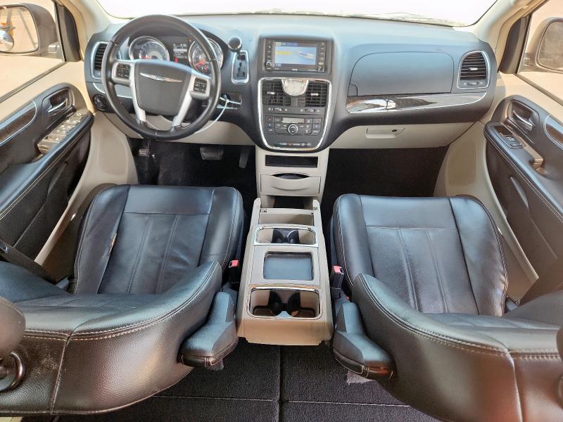 Photo 8 from auction – 2012 CHRYSLER TOWN & COU with VIN 2C4RC1BG6CR289586