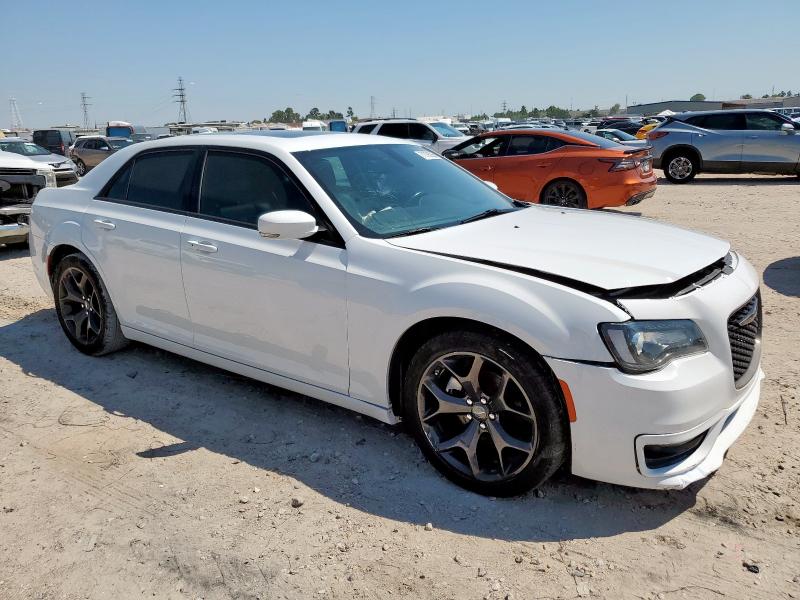 Photo 4 from auction – 2022 CHRYSLER 300 S with VIN 2C3CCABG6NH167524