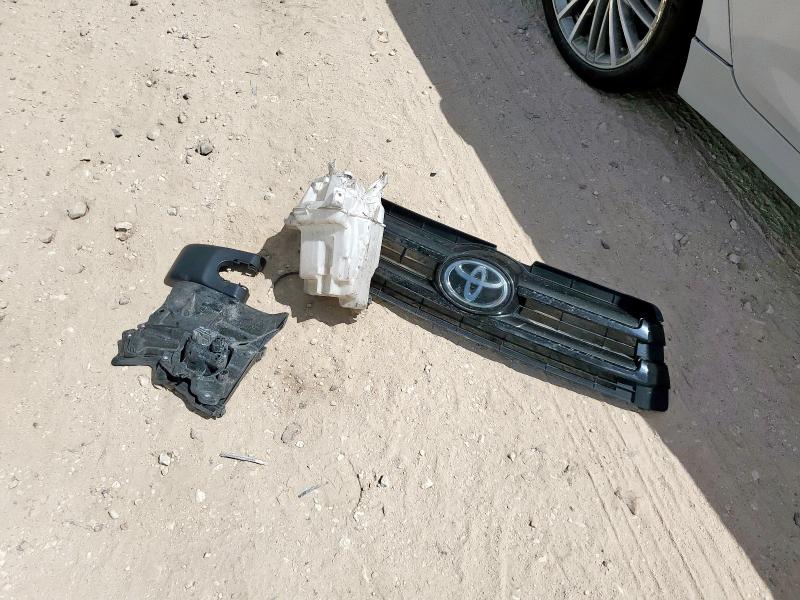 Photo 13 from auction – 2019 TOYOTA HIGHLANDER with VIN 5TDKZRFH9KS354552
