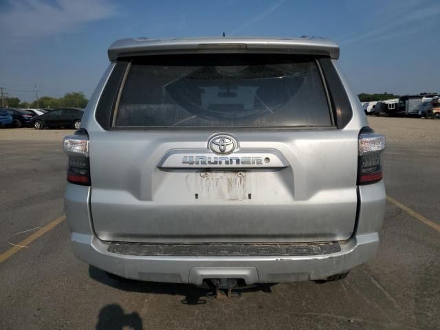 Photo 6 from auction – 2018 TOYOTA 4RUNNER SR with VIN JTEBU5JR6J5534448