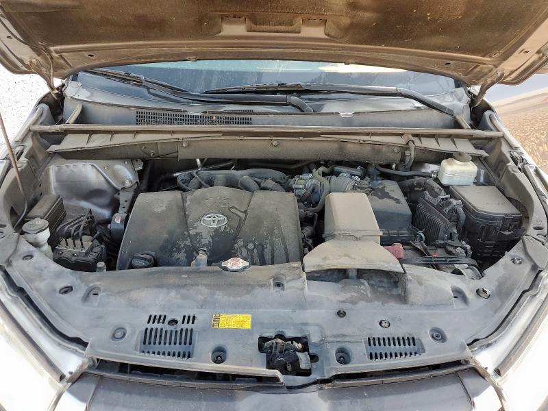 Photo 12 from auction – 2017 TOYOTA HIGHLANDER with VIN 5TDZZRFHXHS233052