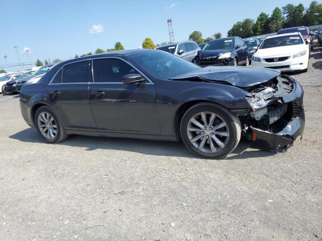 Photo 4 from auction – 2016 CHRYSLER 300 LIMITE with VIN 2C3CCARG7GH230431
