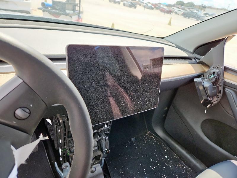 Photo 9 from auction – 2025 TESLA MODEL Y with VIN 7SAYGDEE0SA357340