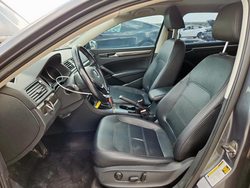 Photo 7 from auction – 2017 VOLKSWAGEN PASSAT SE with VIN 1VWBT7A37HC012249
