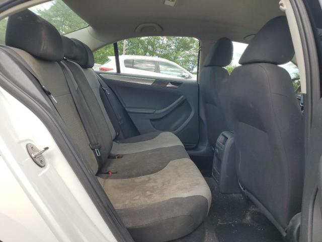 Photo 10 from auction – 2017 VOLKSWAGEN JETTA S with VIN 3VW2B7AJ2HM326021
