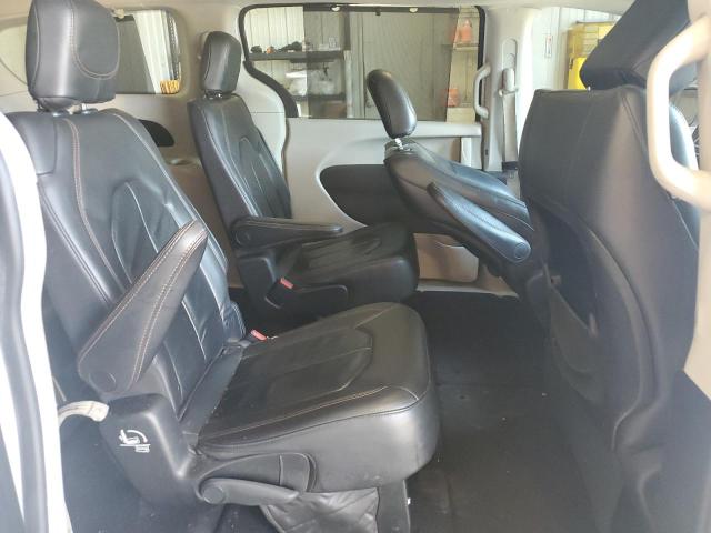 Photo 11 from auction – 2017 CHRYSLER PACIFICA T with VIN 2C4RC1BG2HR815932