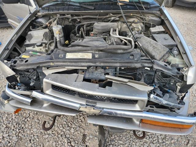 Photo 11 from auction – 2003 CHEVROLET BLAZER with VIN 1GNDT13XX3K117804