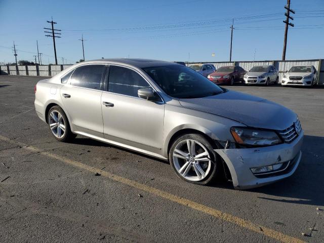 Photo 4 from auction – 2014 VOLKSWAGEN PASSAT SEL with VIN 1VWCN7A3XEC046695