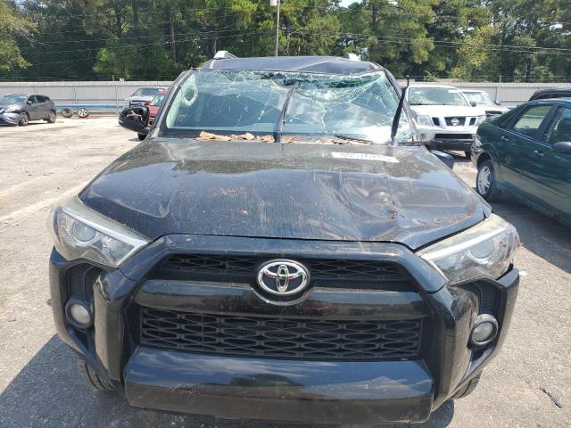 Photo 5 from auction – 2018 TOYOTA 4RUNNER SR with VIN JTEZU5JR8J5171732