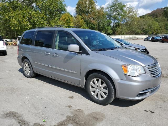 Photo 4 from auction – 2015 CHRYSLER TOWN & COU with VIN 2C4RC1BG4FR664542