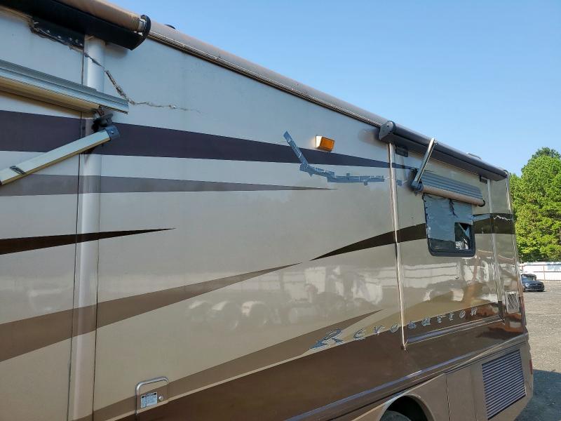 Photo 9 from auction – 2004 FREIGHTLINER CHASSIS X with VIN 4UZAAHBS74CM68113