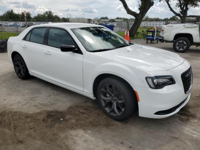 Photo 4 from auction – 2023 CHRYSLER 300 TOURING with VIN 2C3CCAAG1PH685402
