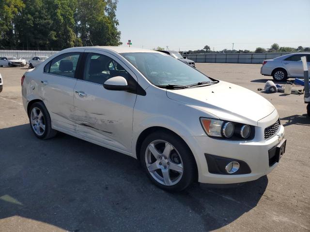 Photo 4 from auction – 2015 CHEVROLET SONIC LTZ with VIN 1G1JE5SB4F4105295