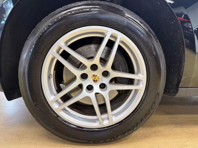 Photo 10 from auction – 2017 PORSCHE MACAN with VIN WP1AA2A53HLB03XXX