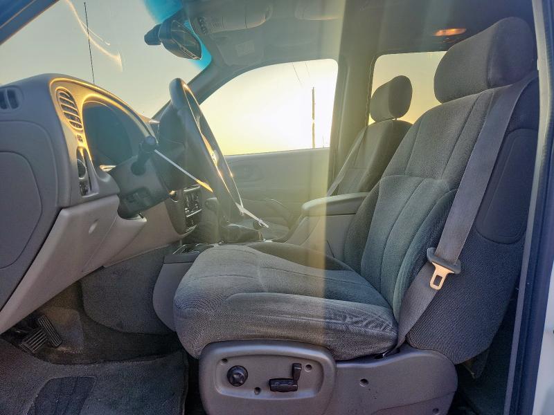 Photo 7 from auction – 2002 CHEVROLET TRAILBLAZE with VIN 1GNDT13S922181772