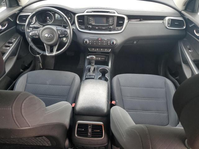 Photo 8 from auction – 2016 KIA SORENTO LX with VIN 5XYPG4A35GG046874