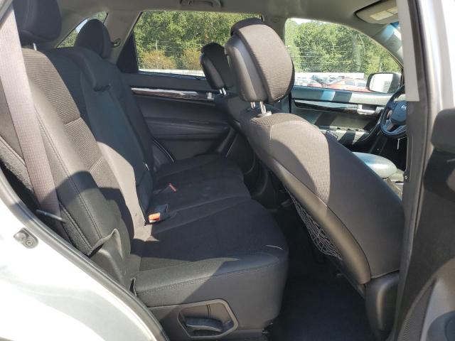 Photo 11 from auction – 2015 KIA SORENTO LX with VIN 5XYKTDA61FG558078